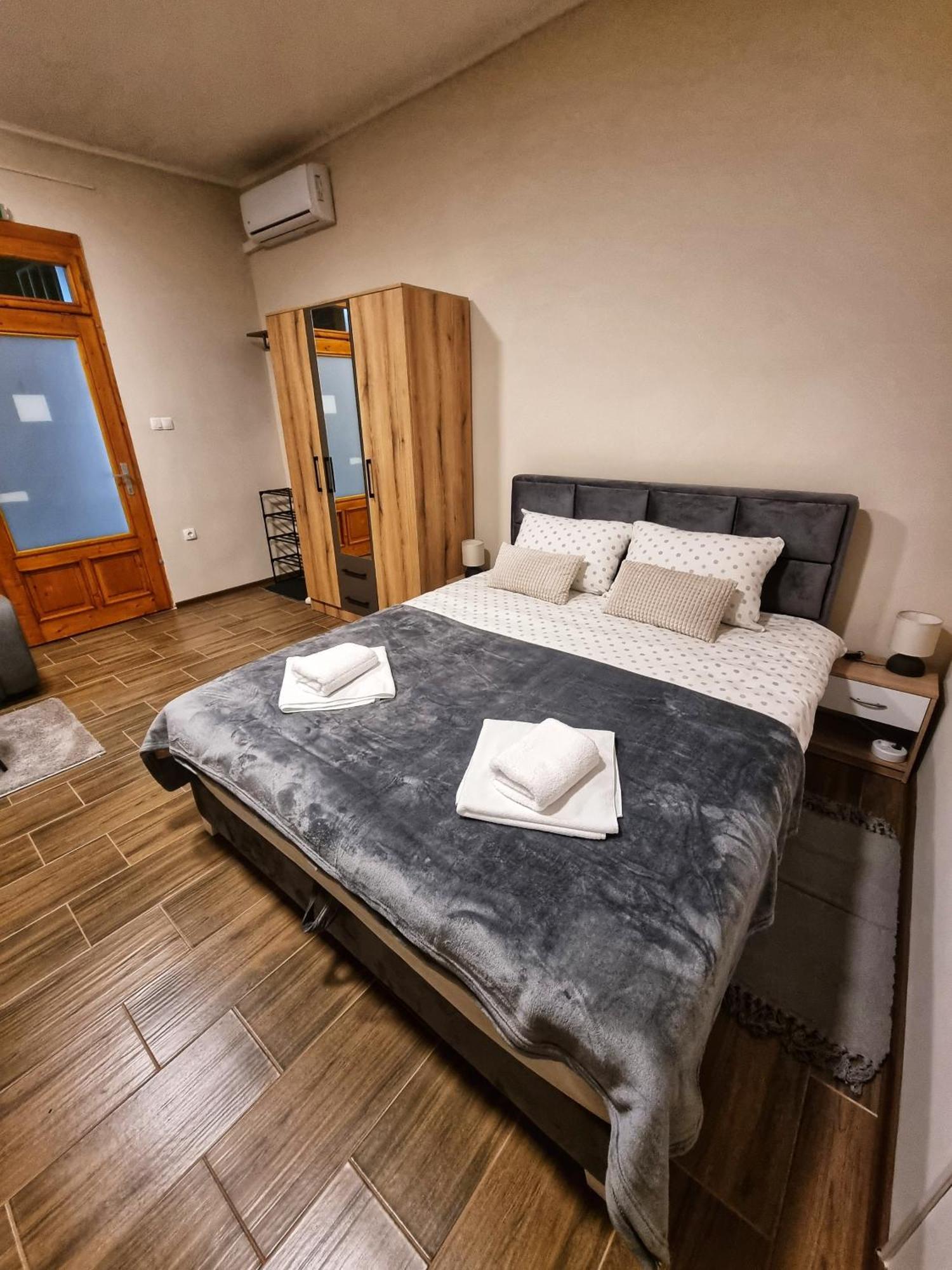 Dorce Apartmani Horgos Екстериор снимка