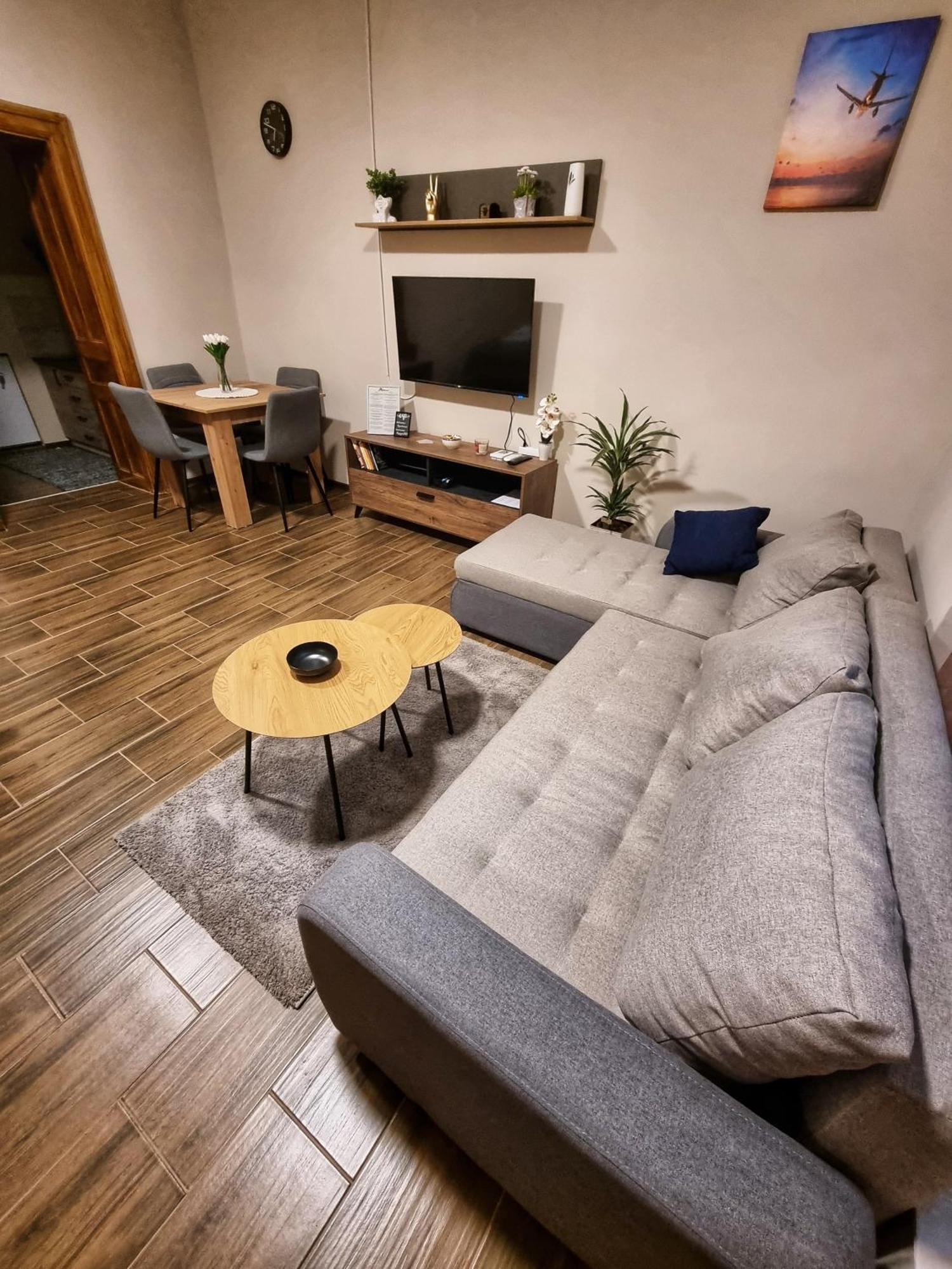 Dorce Apartmani Horgos Екстериор снимка